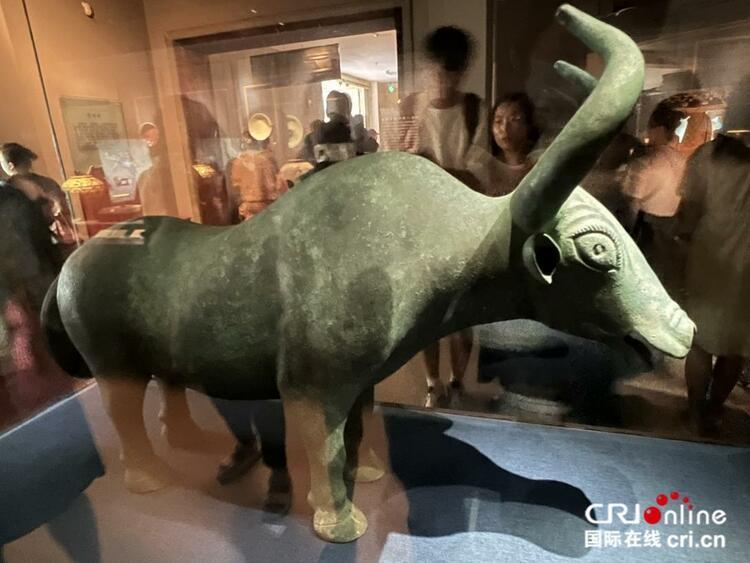 【簡(jiǎn)牘中國(guó)】甘博文創(chuàng)產(chǎn)業(yè)持續(xù)發(fā)力 讓游客把更多文物“帶回家”_fororder_03