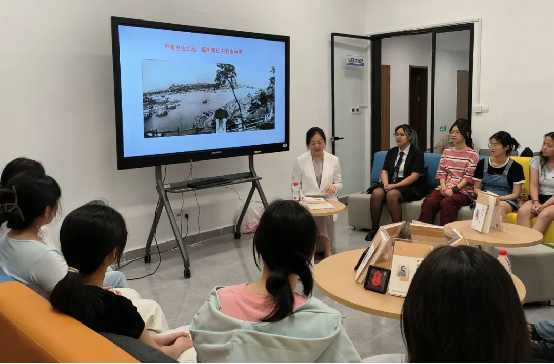 《強(qiáng)國(guó)之路：嚴(yán)復(fù)的“譯”生》讀書(shū)分享會(huì)在閩江學(xué)院舉辦